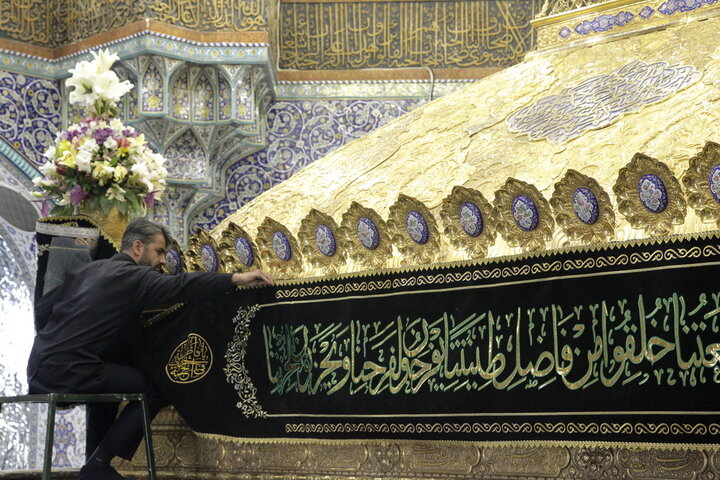 حرم بانوی کرامت آماده اقامه عزای حضرت زهرا(س) شد