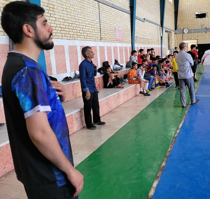 تصاویر/ برگزاری مسابقات فوتسال به مناسبت ۱۳ آبان، روز دانش آموز