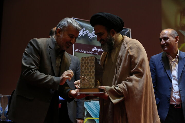 تصاویر/ گردهمایی اساتید بسیجی استان اصفهان و اختتامیه سومین جشنواره استانی شهید چمران