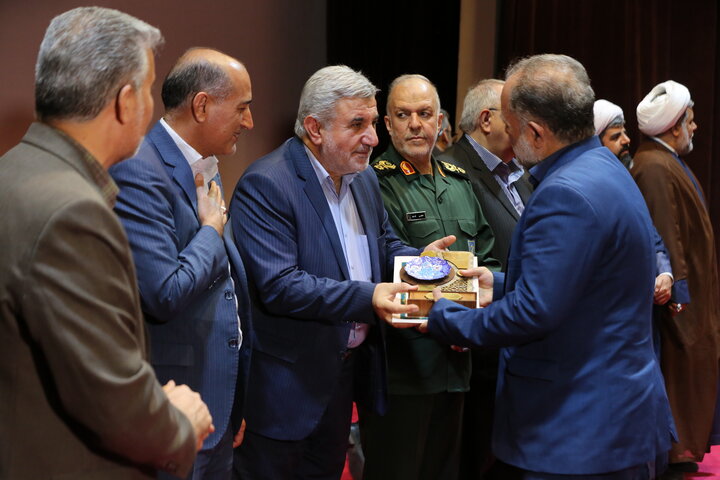 تصاویر/ گردهمایی اساتید بسیجی استان اصفهان و اختتامیه سومین جشنواره استانی شهید چمران