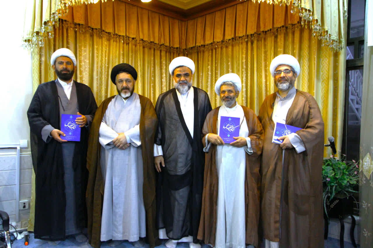 نگاه مثبت به دسترنج تحقیقاتی یک طلبه، نگاه از روی بصیرت است