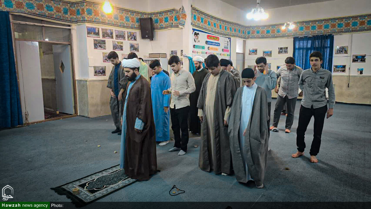 بازدید قائم‌مقام حوزه علمیه استان همدان از مدرسه علمیه امیرالمؤمنین(ع) شهرستان قروه درگزین+تصاویر