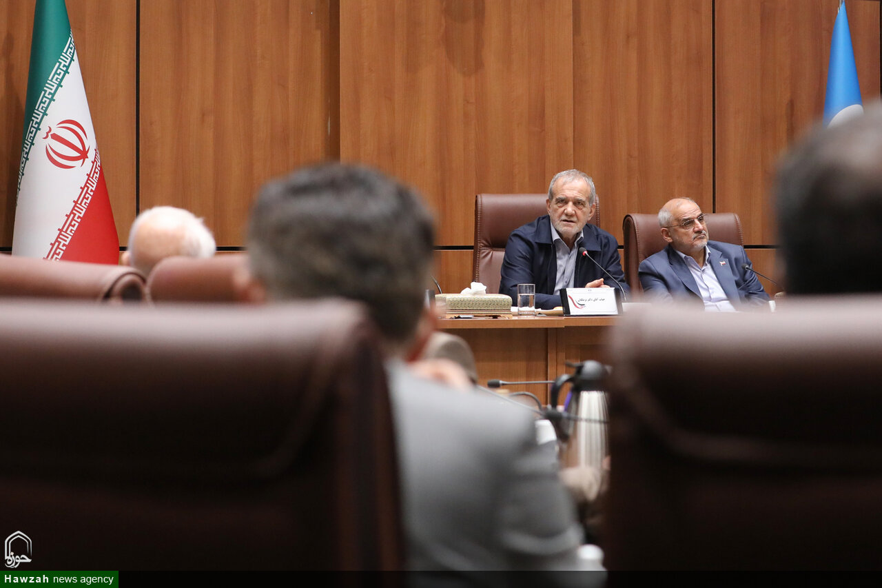 تصاویر/ حضور رئیس جمهور در سازمان انرژی اتمی