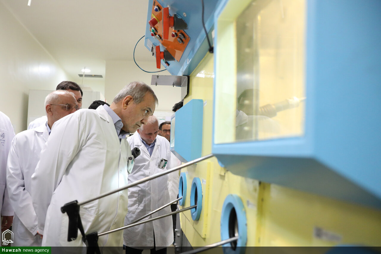 تصاویر/ حضور رئیس جمهور در سازمان انرژی اتمی