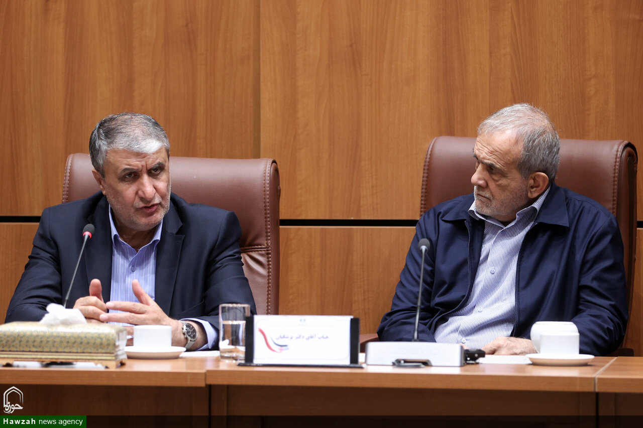 تصاویر/ حضور رئیس جمهور در سازمان انرژی اتمی