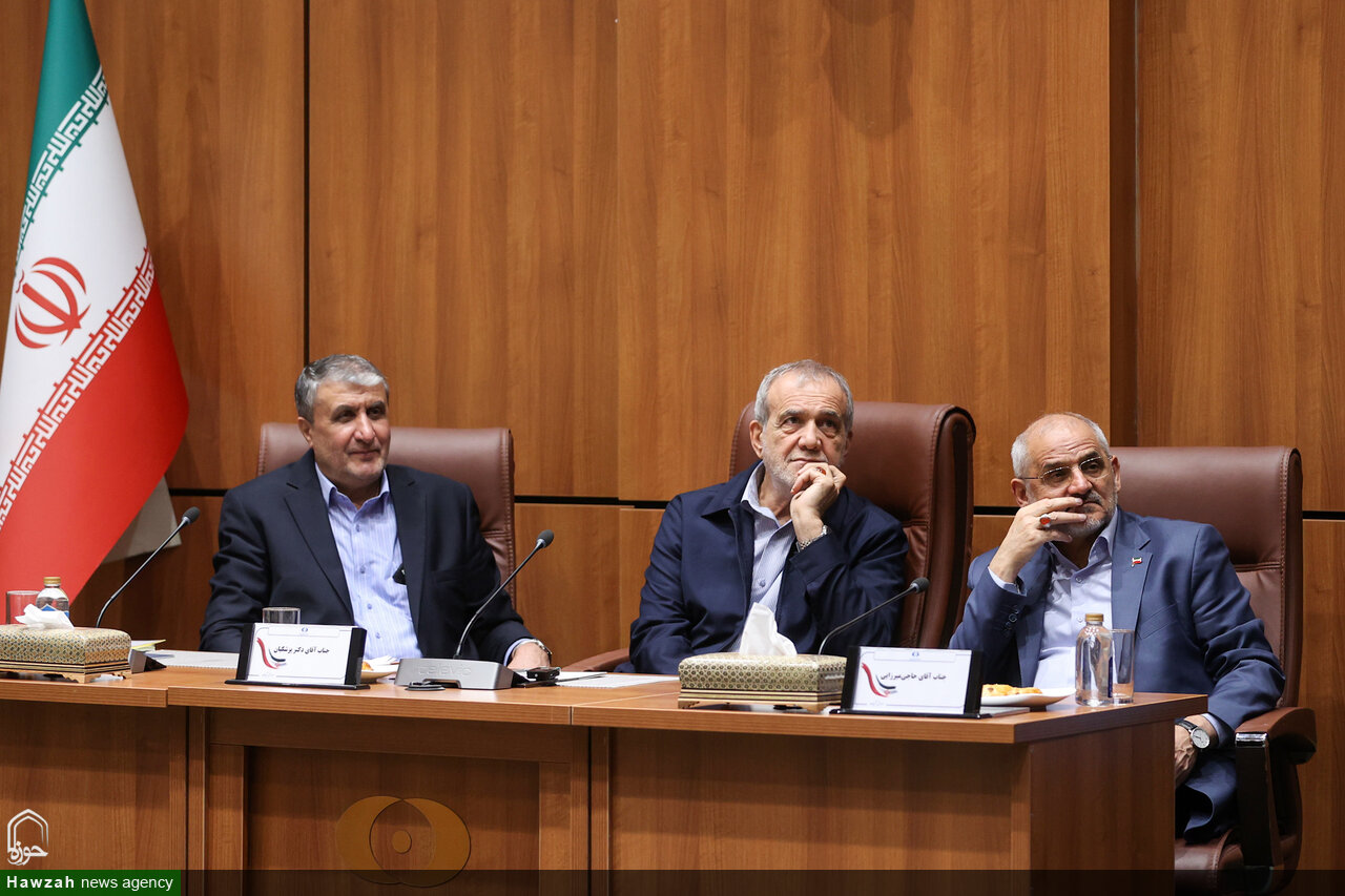 تصاویر/ حضور رئیس جمهور در سازمان انرژی اتمی