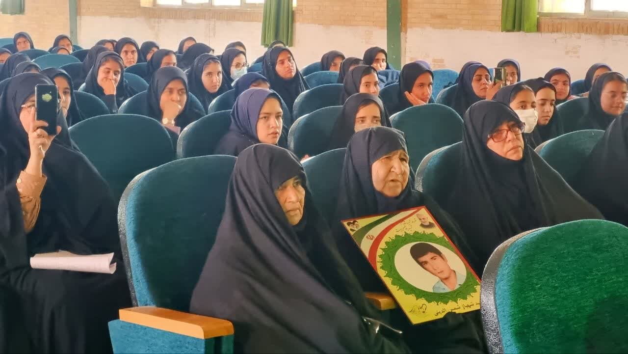 تصاویر/ یادواره شهدای دانش‌آموز شهرستان رابر