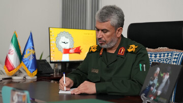 طنین رسوایی استکبار در جهان طنین‌انداز است