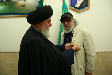 داریوش ارجمند، خادم افتخاری مسجد جمکران شد