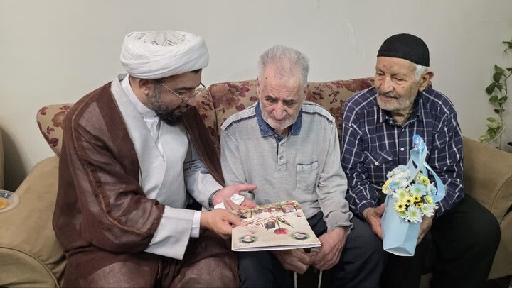 تصاویر/ تقدیر از خانواده شهدای اقتدار در ایام فاطمیه