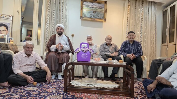 تصاویر/ تقدیر از خانواده شهدای اقتدار در ایام فاطمیه