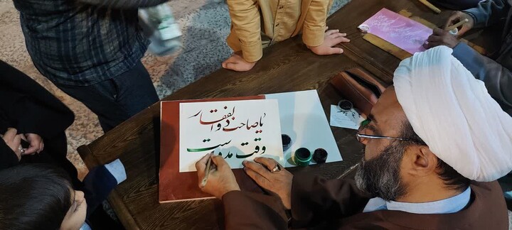 تصاویر| زنده‌نویسی خوش‌نویسی و نقاشی ویژه طلاب اصفهان و خانواده‌های آنان