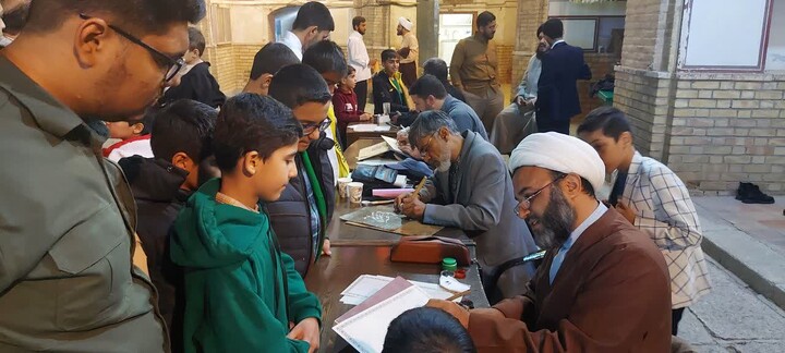 تصاویر| زنده‌نویسی خوش‌نویسی و نقاشی ویژه طلاب اصفهان و خانواده‌های آنان