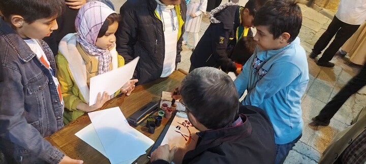 تصاویر| زنده‌نویسی خوش‌نویسی و نقاشی ویژه طلاب اصفهان و خانواده‌های آنان