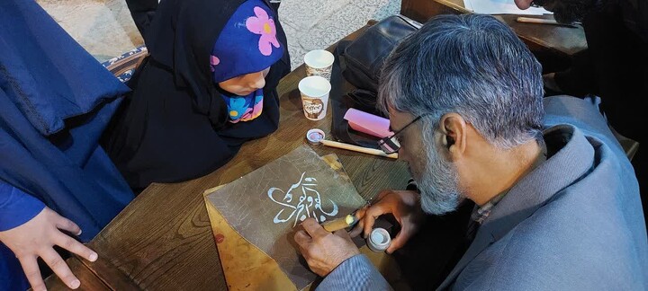 تصاویر| زنده‌نویسی خوش‌نویسی و نقاشی ویژه طلاب اصفهان و خانواده‌های آنان