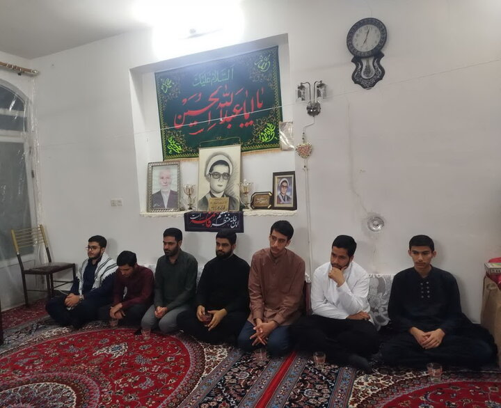 تصاویر/ دیدار کارکنان مدرسه علمیه امیرالمومنین(ع) آران و بیدگل با خانواده روحانی شهید دهنویان