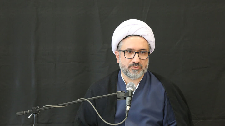 تصاویر/ دهمین جلسه برنامه «طلبه باشیم» در مدرسه علمیه امیرالمومنین(ع)تبریز