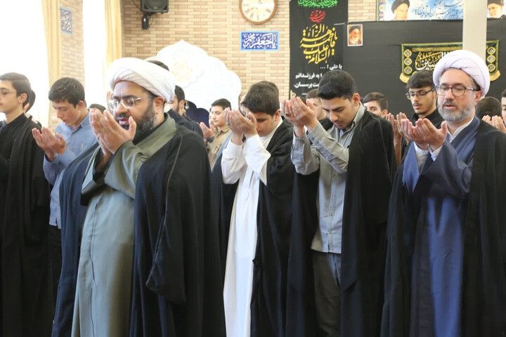 تصاویر/ دهمین جلسه برنامه «طلبه باشیم» در مدرسه علمیه امیرالمومنین(ع)تبریز