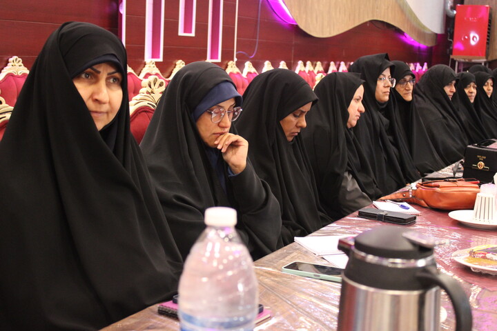 تصاویر/ برگزاری دوره توانمندسازی کارشناسان قرآن، عترت و نماز در ماهان