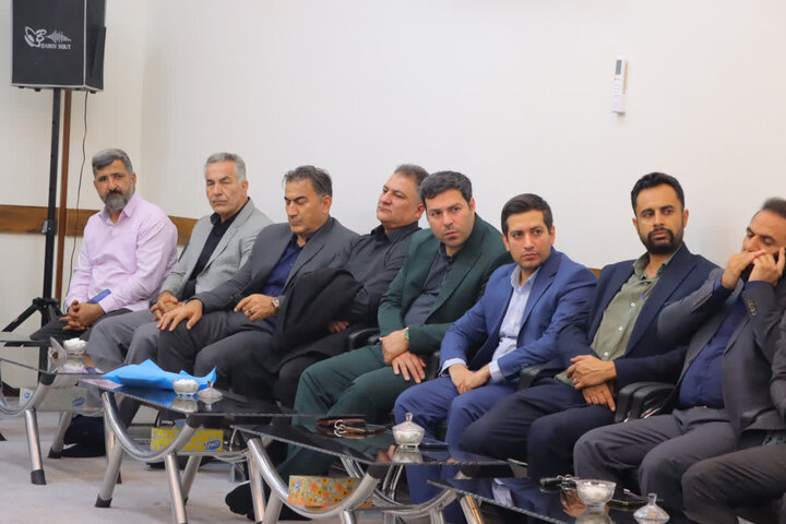 تصاویر/ دیدار هیئتهای ورزشی، قهرمانان، پهلوانان ، ورزشکاران با ستاد توسعه و بازسازی عتبات عالیات شهرستان اسلامشر با امام جمعه