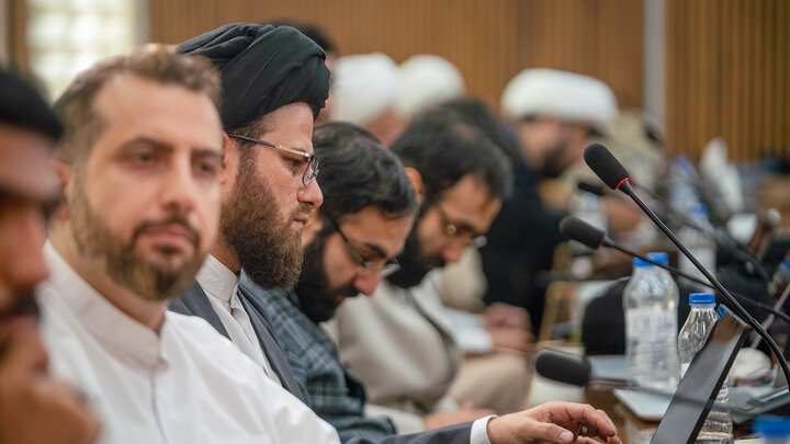 گردهمایی خانوادگی «نسیم عهد» ویژه فارغ‌التحصیلان مدرسه راهبری حل مسئله