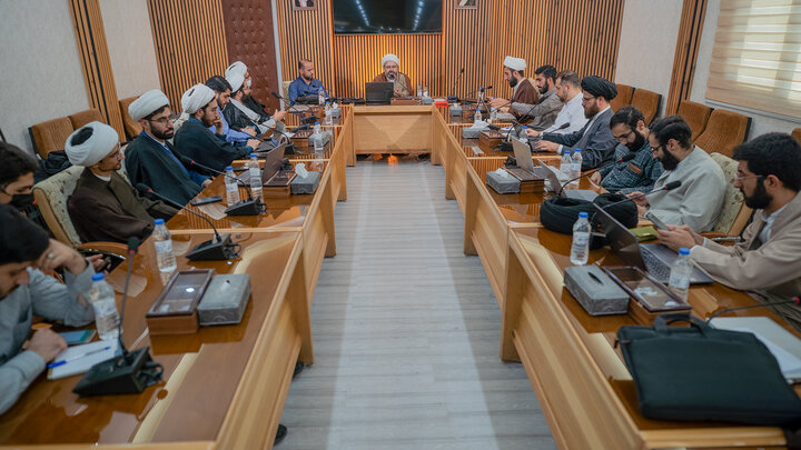 گردهمایی خانوادگی «نسیم عهد» ویژه فارغ‌التحصیلان مدرسه راهبری حل مسئله