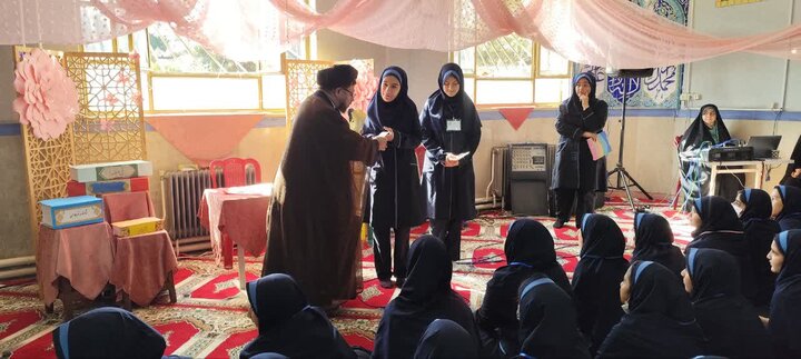 تصاویر/ اجرای طرح «شهید آرمان» با یاد شهدای دانش آموز