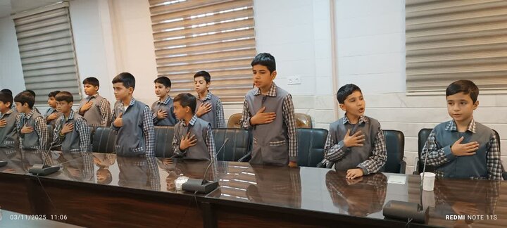 تصاویر/دیدار دانش آموزان مدرسه شاهد شهید پیران با امام جمعه ساوه