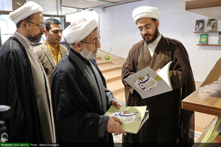 مدير "مؤسسة الأخلاق والتربية" يزور وكالة أنباء الحوزة + صور