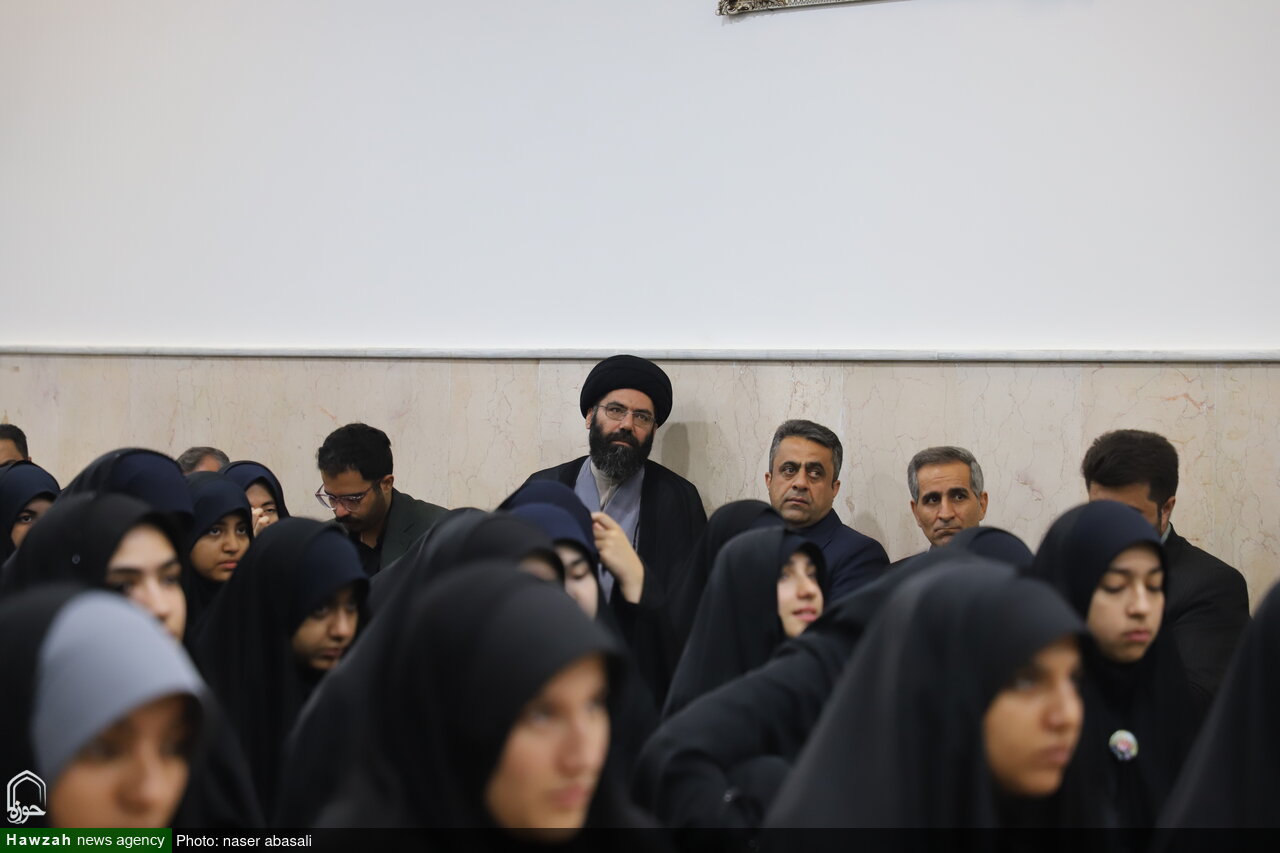 تصاویر/ دیدار جمعی از دانش آموزان سطح شهر سنندج با نماینده ولی فقیه