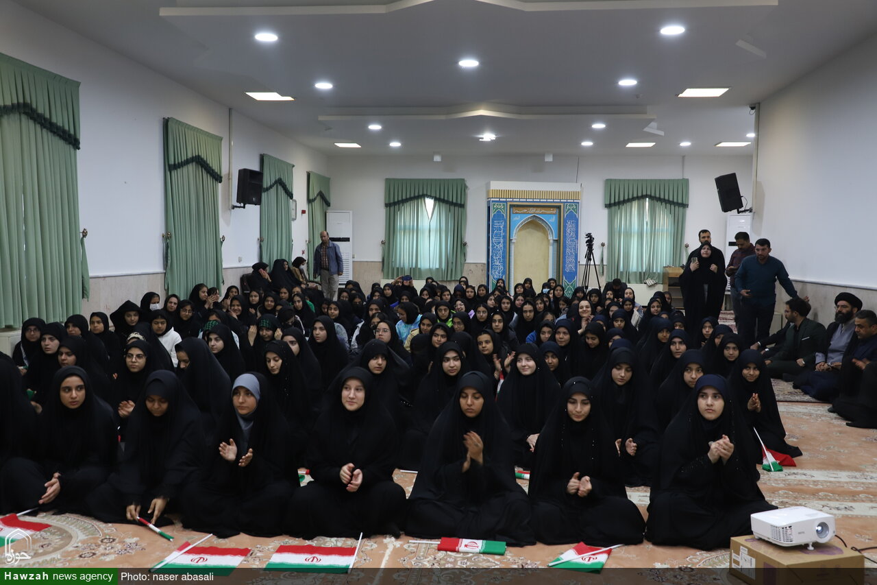 تصاویر/ دیدار جمعی از دانش آموزان سطح شهر سنندج با نماینده ولی فقیه