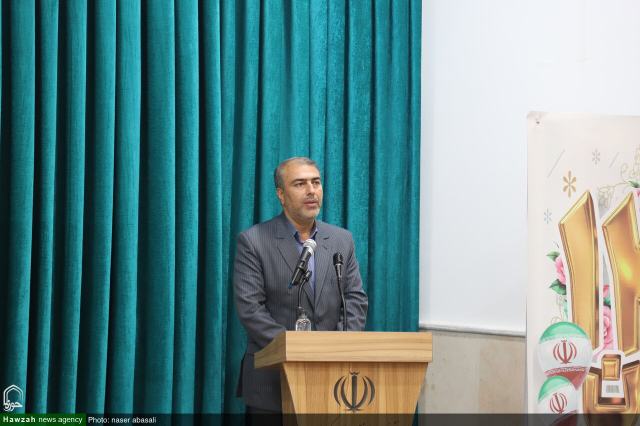 تصاویر/ دیدار جمعی از دانش آموزان سطح شهر سنندج با نماینده ولی فقیه