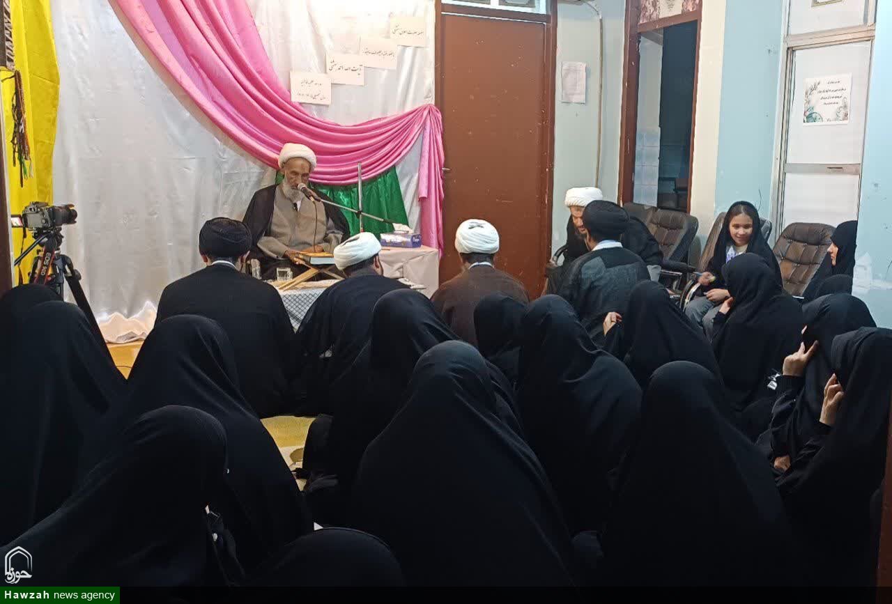 برگزاری جلسه اخلاق هفتگی در مدرسه علمیه فاطمیه باغملک