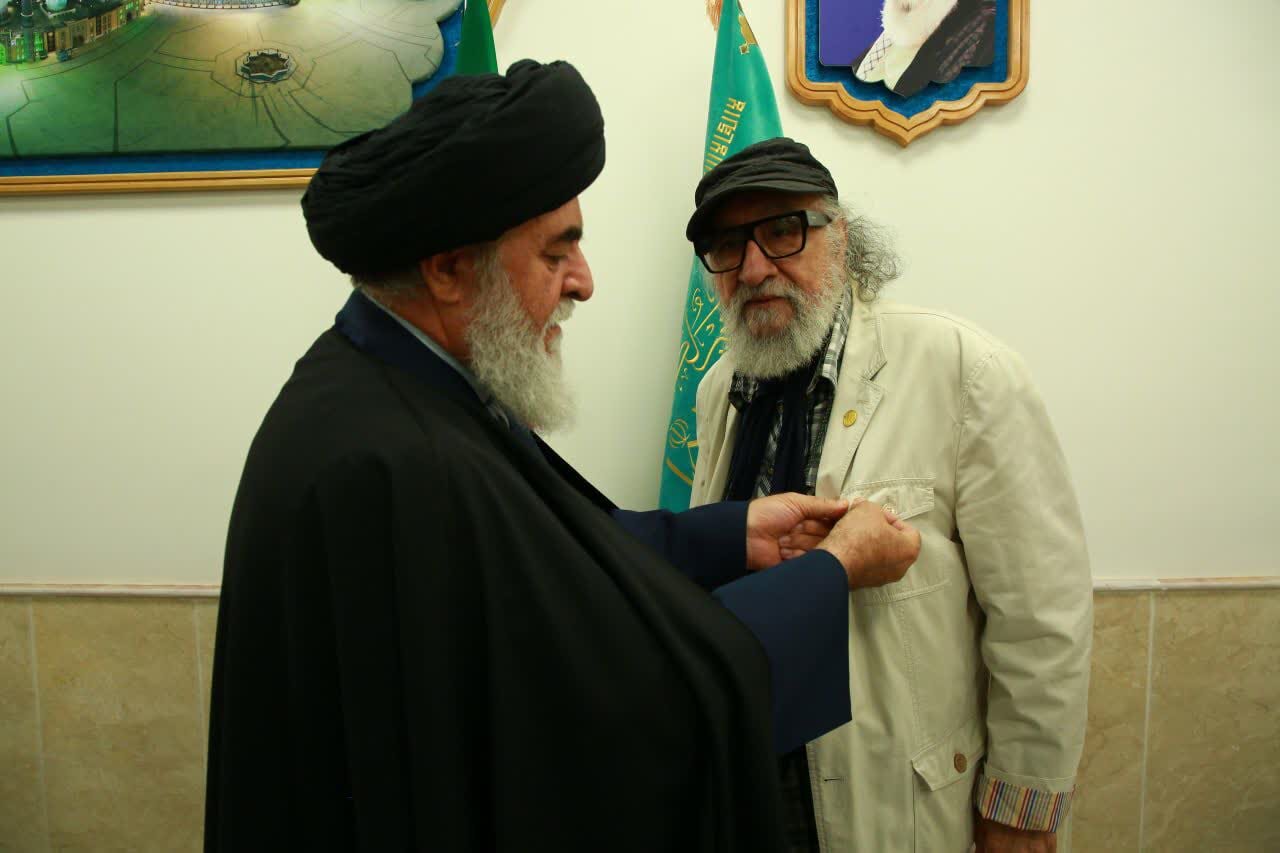 داریوش ارجمند، خادم افتخاری مسجد جمکران شد