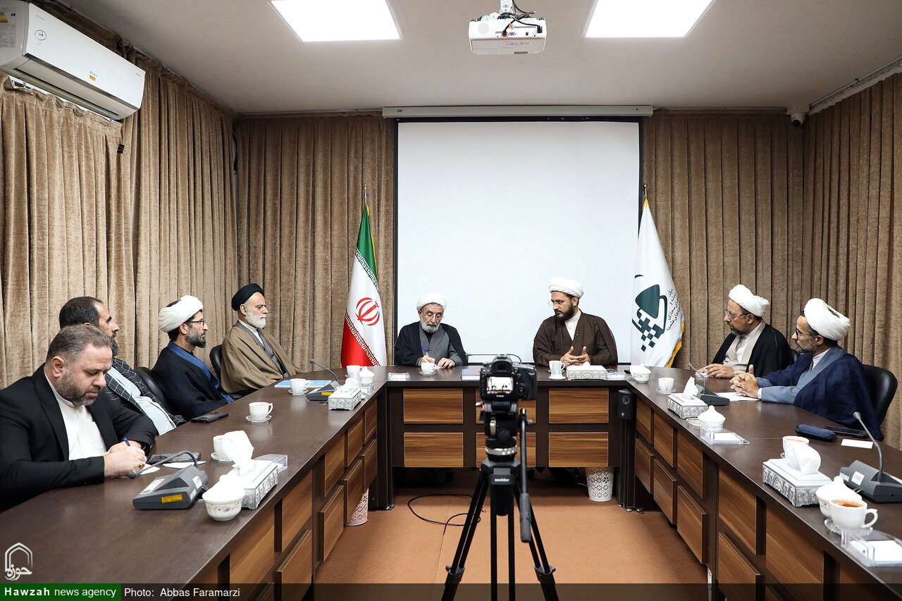 مدير "مؤسسة الأخلاق والتربية" يزور وكالة أنباء الحوزة + صور