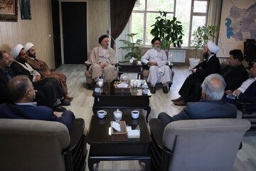 لزوم مستندسازی و ارائه الگو از مفاخر فرهنگی و دینی آذربایجان شرقی+ عکس