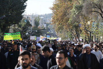 تصاویر/ راهپیمایی یوم الله ۱۳ آبان ماه ۱۴۰۴در سنندج