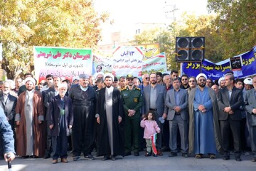 تصاویر/ راهیپمایی یوم الله ۱۳ آبان در شهرستان تکاب