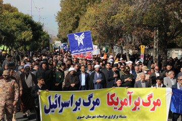 تصاویر/ راهپیمایی باشکوه ۱۳ آبان در خوی