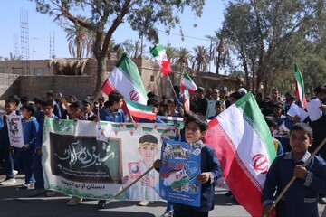 تصاویر/ راهپیمایی روز دانش آموز و بزرگداشت ۱۳ آبان در شهر اندوهجرد