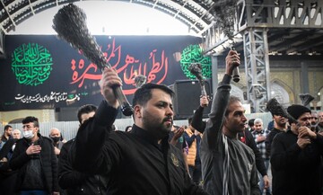 فیلم |حال و هوای حرم حضرت سیدالکریم(ع) در  سالروز شهادت حضرت فاطمه زهرا(س)