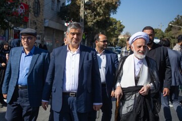 تصاویر/ خروش ضد استکباری و ضد صهیونیستی مردم استان مرکزی در یوم‌الله ۱۳ آبان