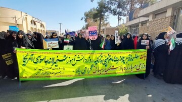 طلاب، پرچمداران آگاهی و مقاومت در صحنه‌های انقلابی‌ هستند