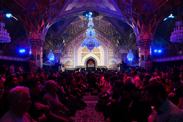 تصاویر/ حال و هوای حرم مطهر رضوی در شب شهادت حضرت زهرا سلام‌الله علیها