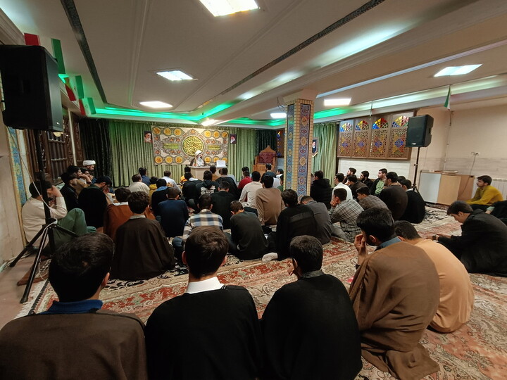 تصاویر / نشست اساتید و طلاب مدرسه علمیه سالار شهیدان تبریز با مدیر دفتر امور نخبگان واستعداد های درخشان حوزه های علمیه کشور