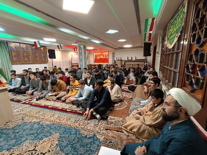 تصاویر / نشست اساتید و طلاب مدرسه علمیه سالار شهیدان تبریز با مدیر دفتر امور نخبگان واستعداد های درخشان حوزه های علمیه کشور