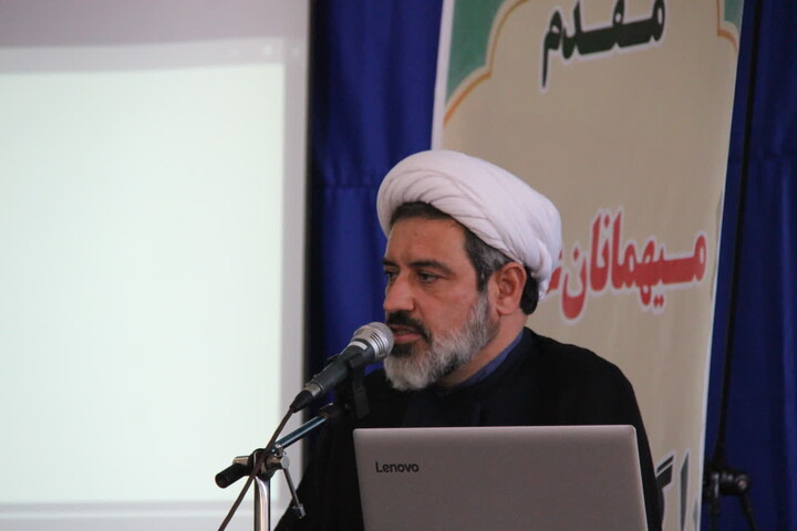 تصاویر /  برگزاری دوره آموزشی هیات امنا و خدام امام زادگان و بقاع متبرکه استان آذربایجان شرقی