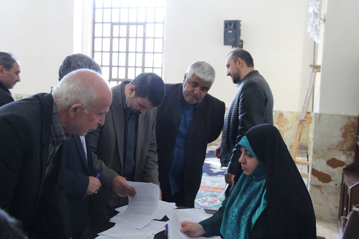 تصاویر /  برگزاری دوره آموزشی هیات امنا و خدام امام زادگان و بقاع متبرکه استان آذربایجان شرقی