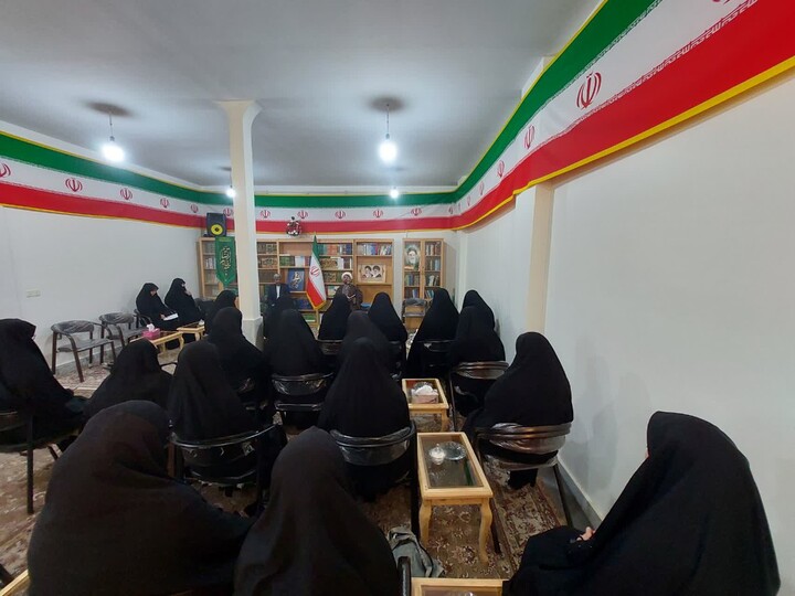 سلسله جلسات اخلاقی با حضور طلاب و اساتید و کادر حوزه علميه خواهران حضرت معصومه(ص)