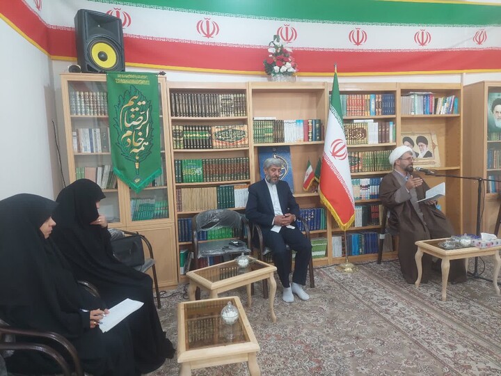 سلسله جلسات اخلاقی با حضور طلاب و اساتید و کادر حوزه علميه خواهران حضرت معصومه(ص)